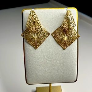 Gold filigree vintage style drop earrings